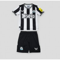 Dječji Nogometni Dres Newcastle United Domaci 2023-24 Kratak Rukav (+ Kratke hlače)
